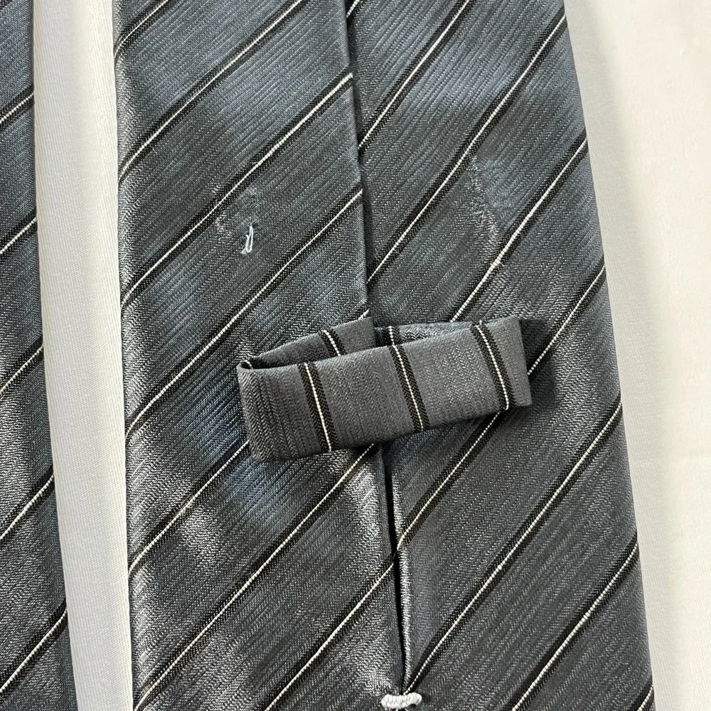 Armani‎ Collezioni Tie Gray Striped Silk Linen Blend Made in Italy Sateen Finish